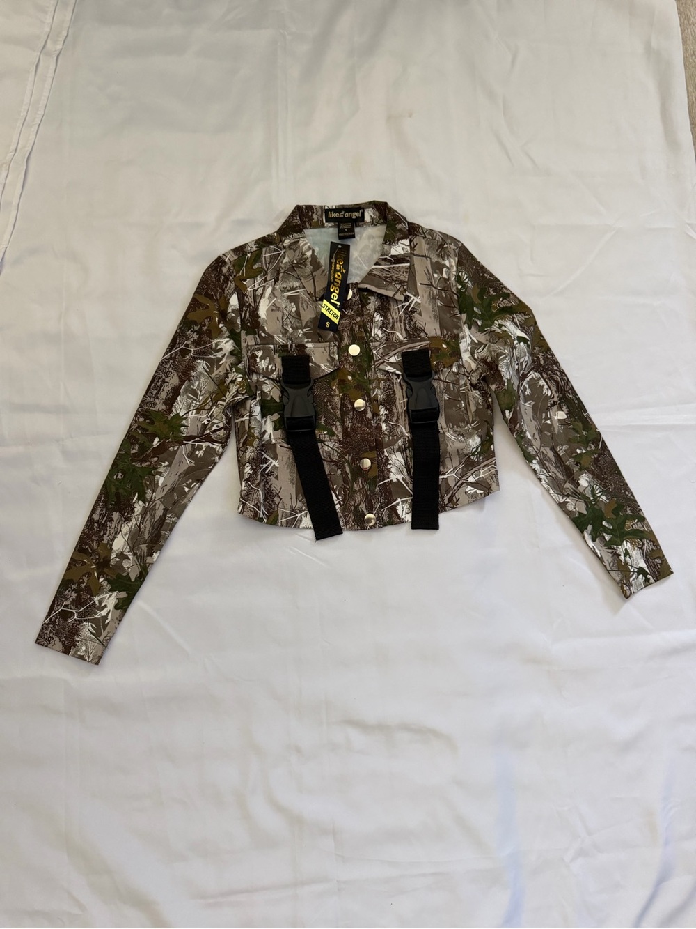 Women’s Camo Cropped Jacket with Buckle Straps - Green/White